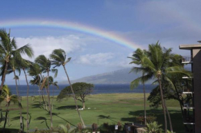 Oceanfront penthouse with amazing views at Kauhale Makai